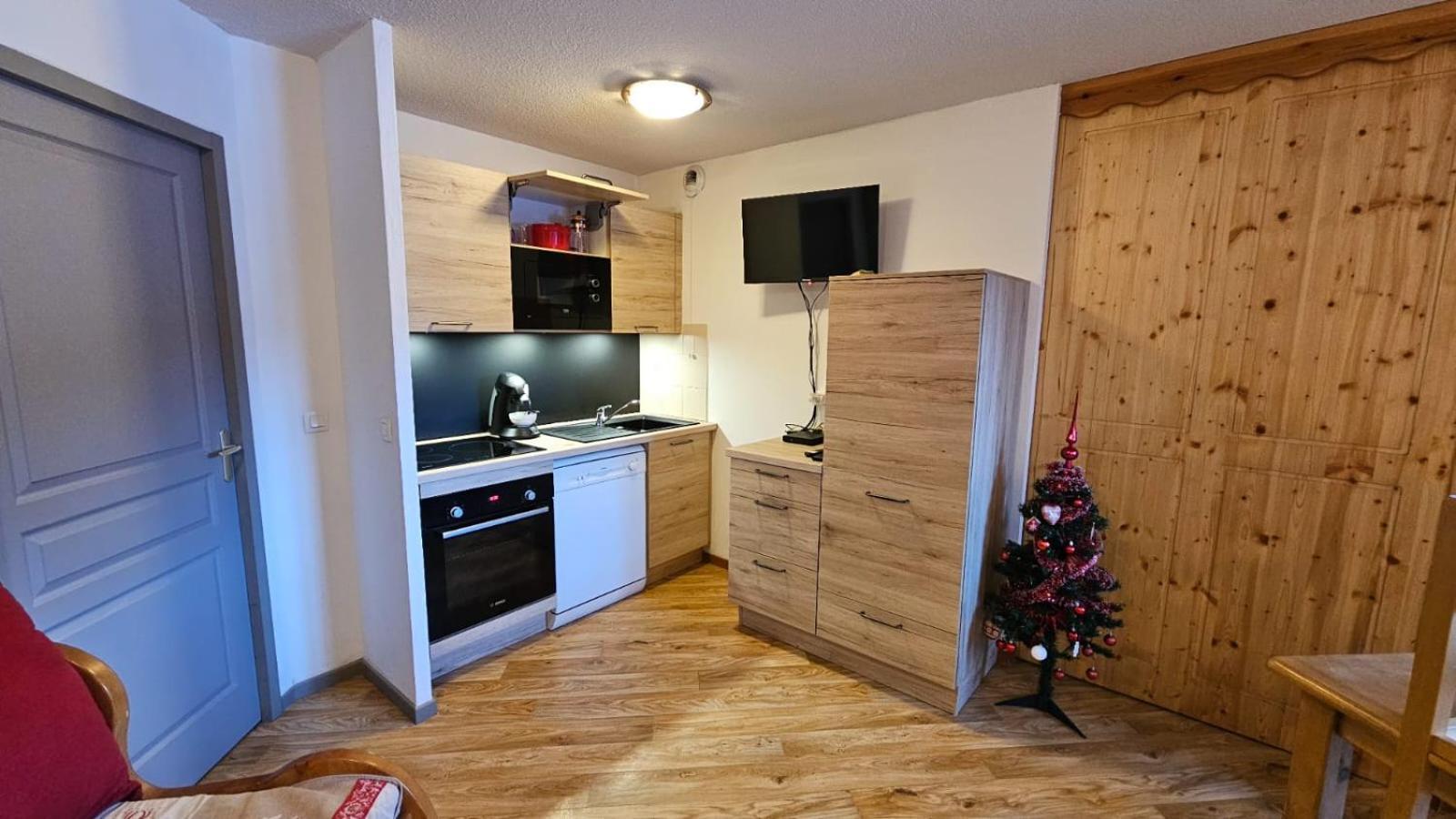 レ・ゾルLa Fleche D'Orres, 6 Pers, 40M2, Centre Stationアパートメント エクステリア 写真
